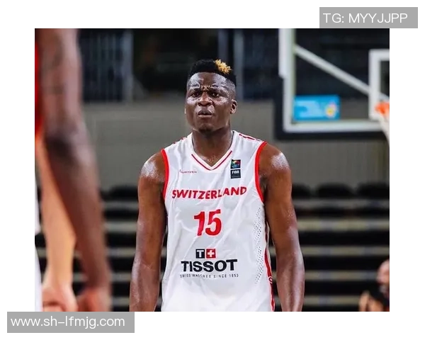 克林特卡佩拉：从默默无闻到NBA篮板王的奋斗历程与成就解析